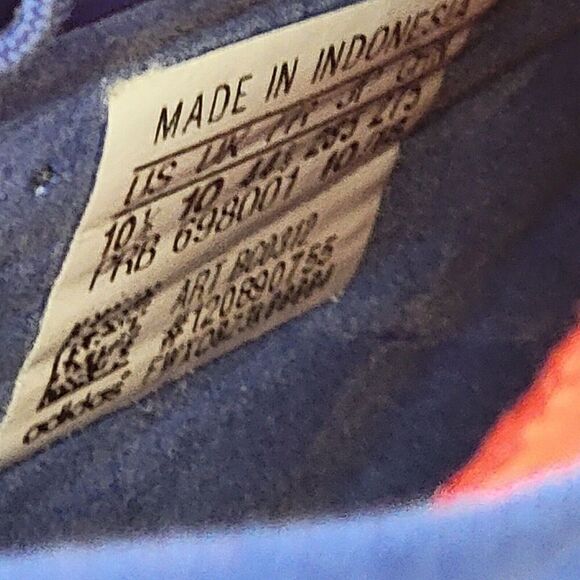 Athletic_Shoes